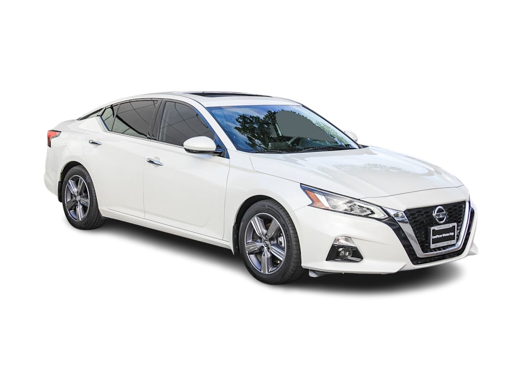 Thumbnail: 2020 Nissan Altima - 16