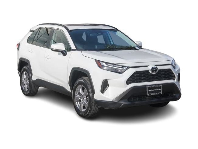 2024 Toyota RAV4 XLE 17