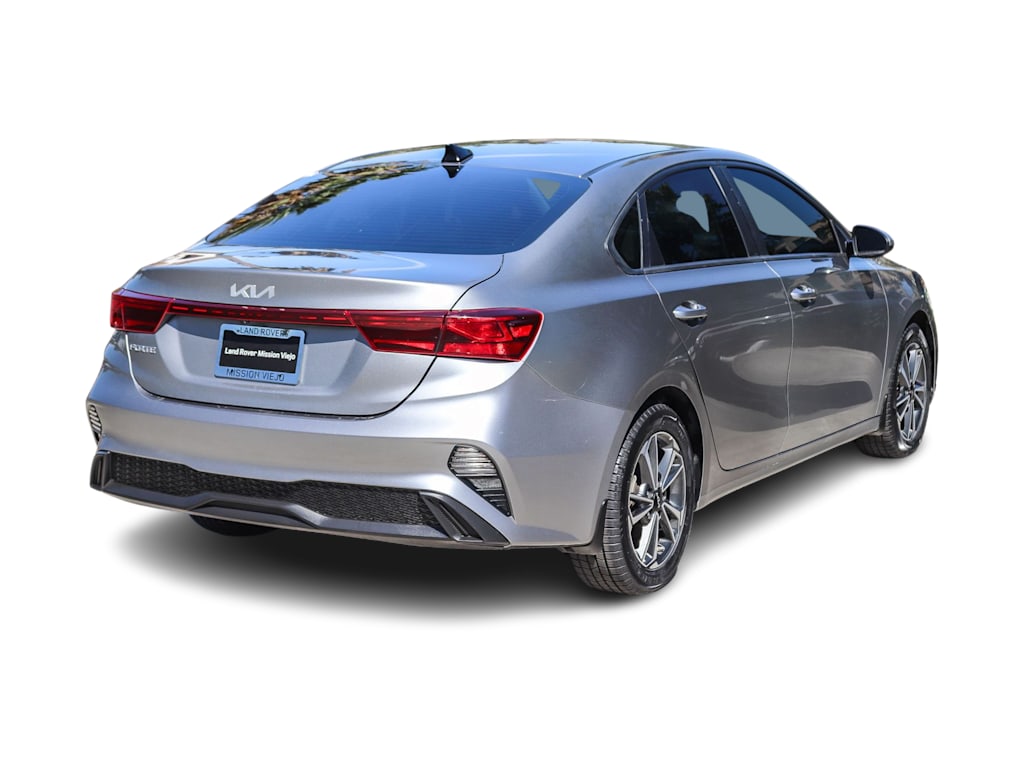 Thumbnail: 2023 Kia Forte - 15