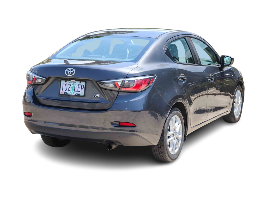 Thumbnail: 2017 Toyota Yaris iA - 17