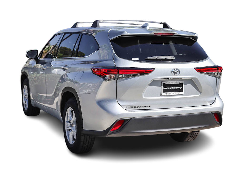 Thumbnail: 2021 Toyota Highlander - 3