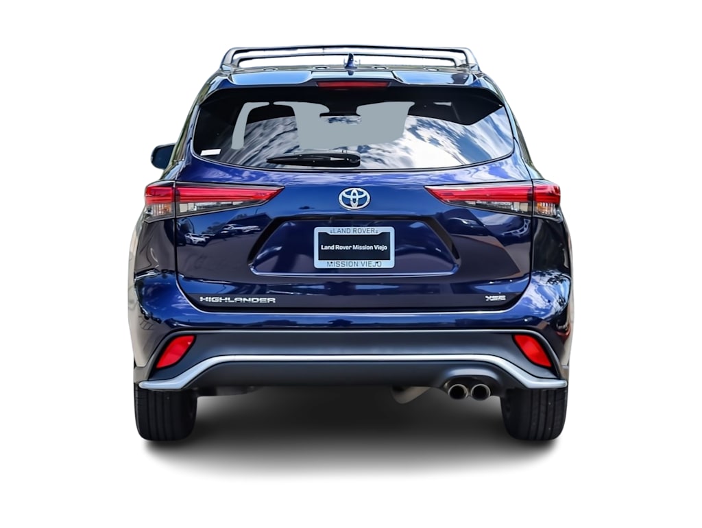 Thumbnail: 2022 Toyota Highlander - 18