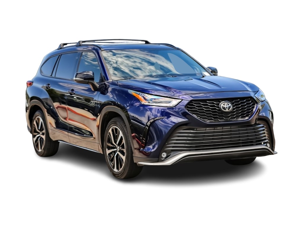 Thumbnail: 2022 Toyota Highlander - 16