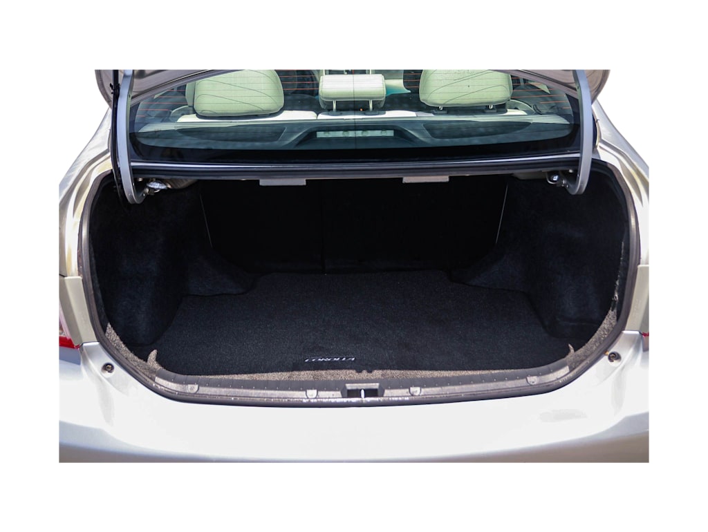 Thumbnail: 2013 Toyota Corolla - 15