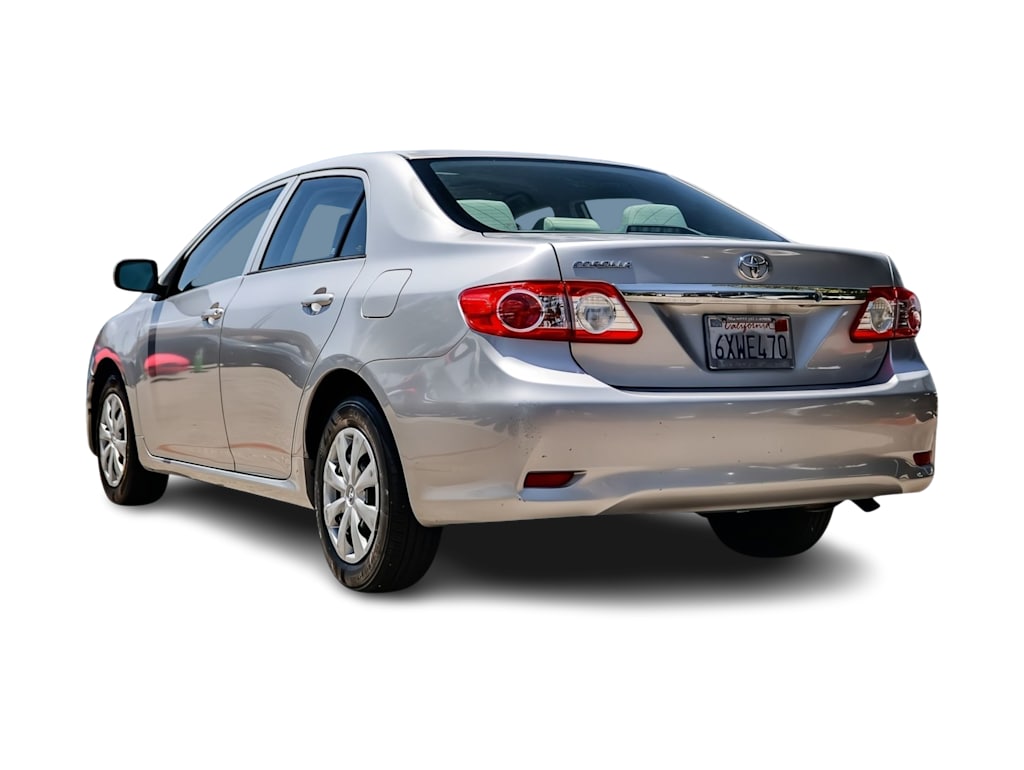Thumbnail: 2013 Toyota Corolla - 3