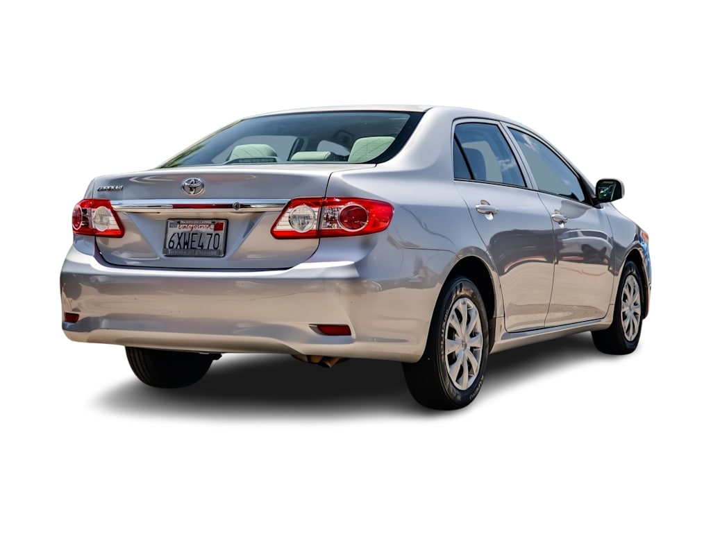 Thumbnail: 2013 Toyota Corolla - 17