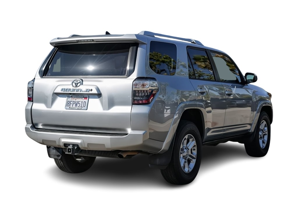 Thumbnail: 2018 Toyota 4Runner - 16