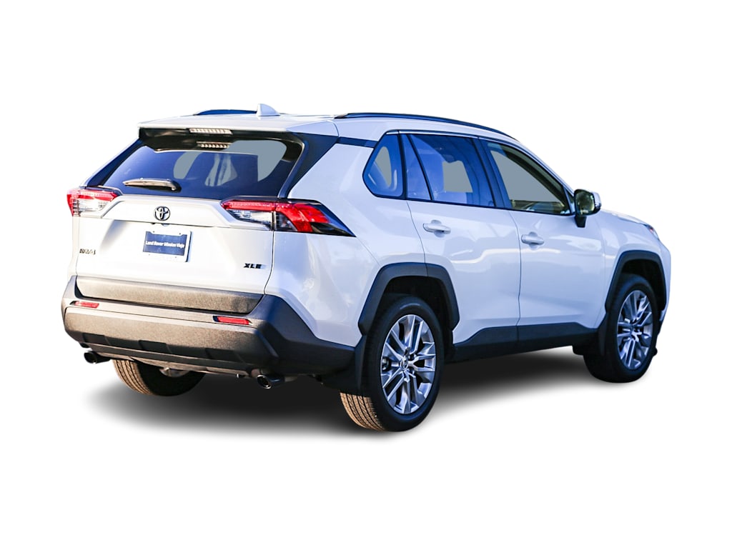 Thumbnail: 2023 Toyota RAV4 - 15