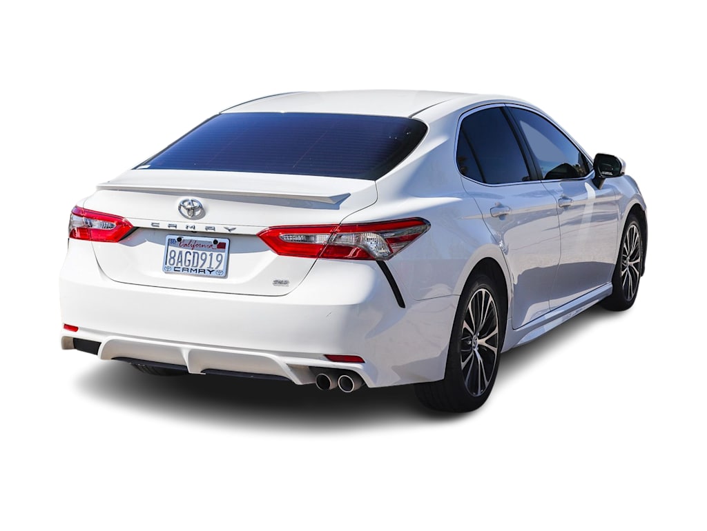 Thumbnail: 2018 Toyota Camry - 17