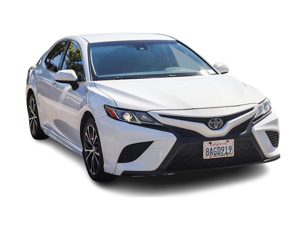 Thumbnail: 2018 Toyota Camry - 16
