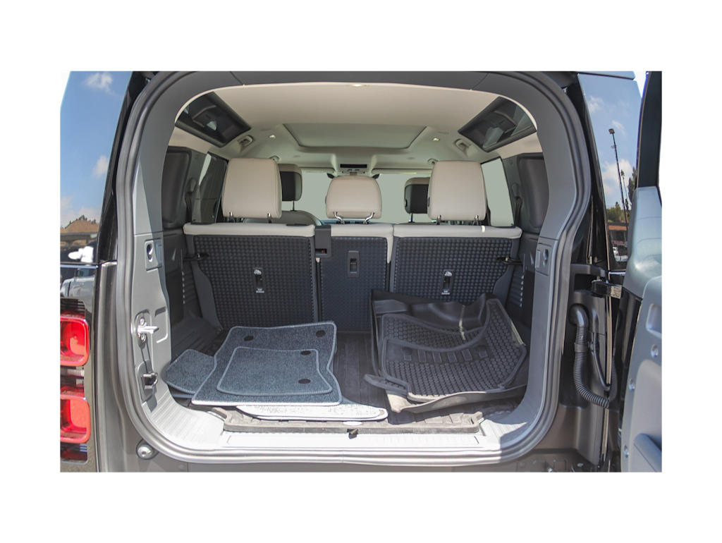 Thumbnail: 2024 Land Rover Defender - 15