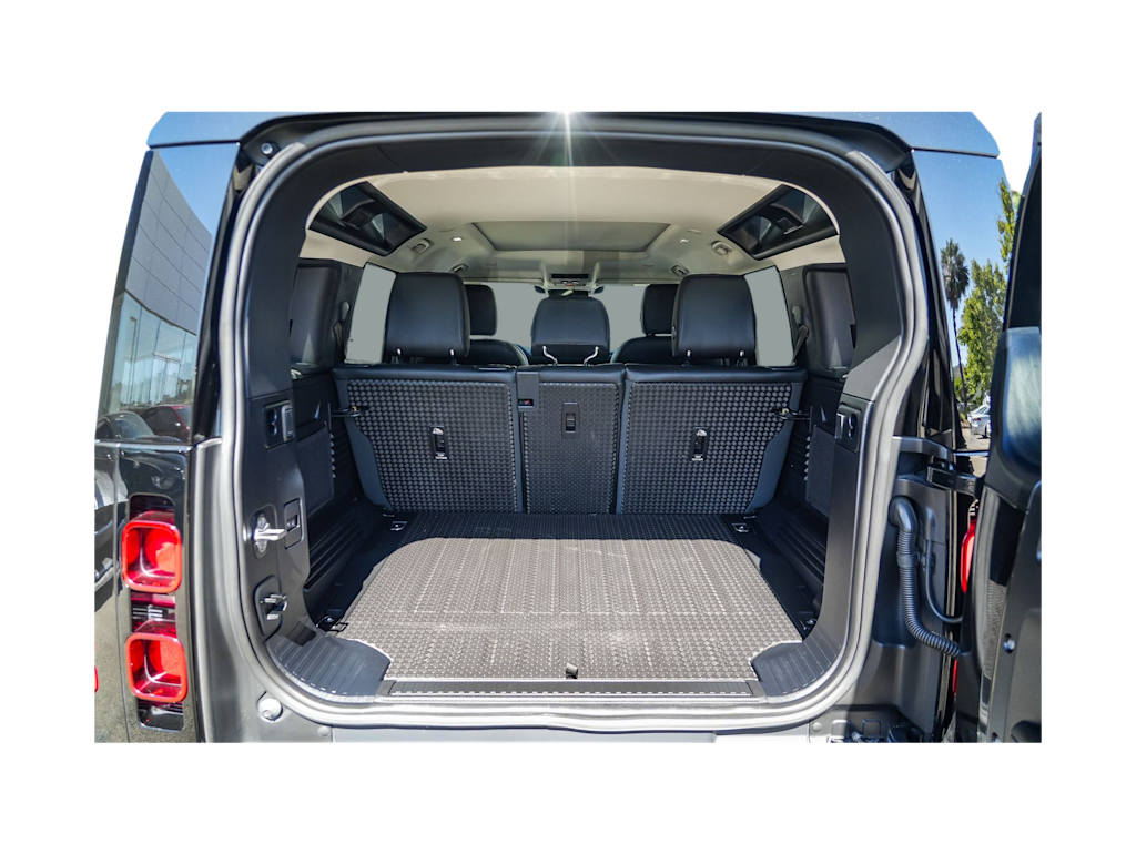 Thumbnail: 2023 Land Rover Defender - 14