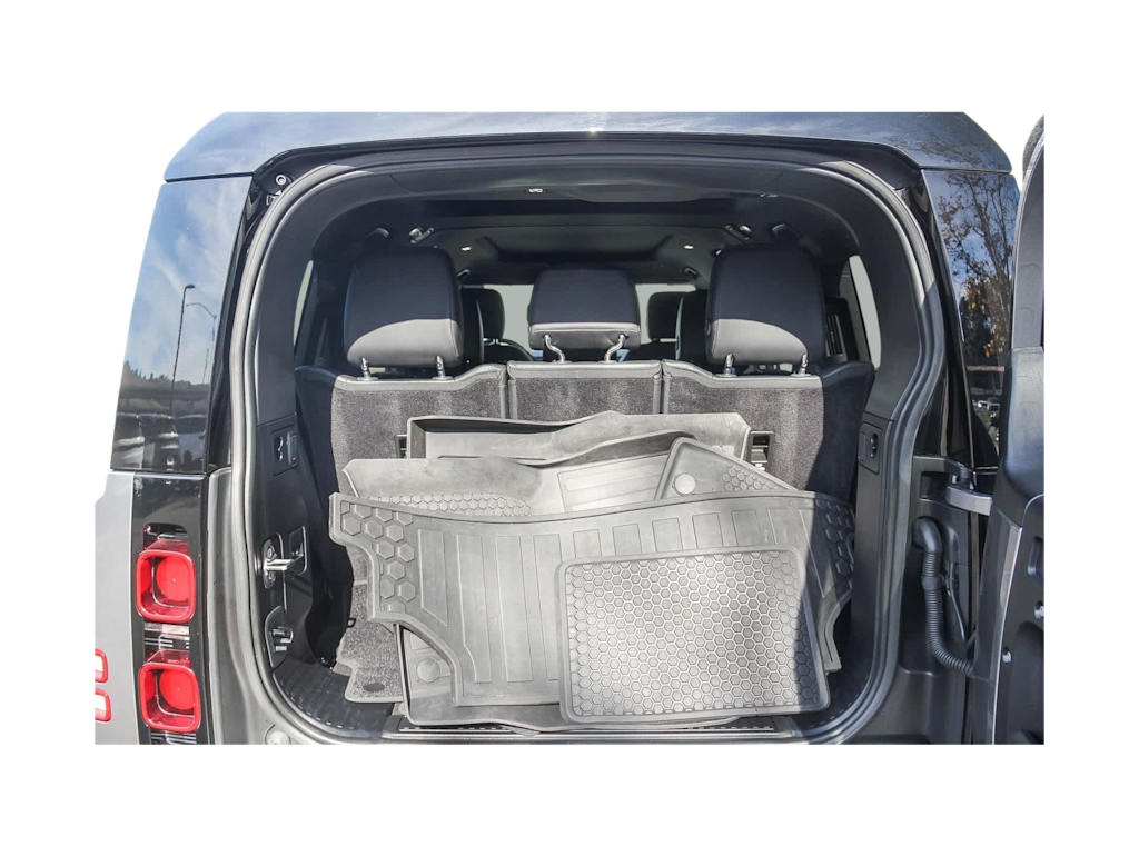 Thumbnail: 2023 Land Rover Defender - 15