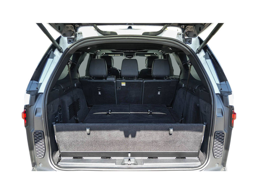 Thumbnail: 2025 Land Rover Discovery - 16