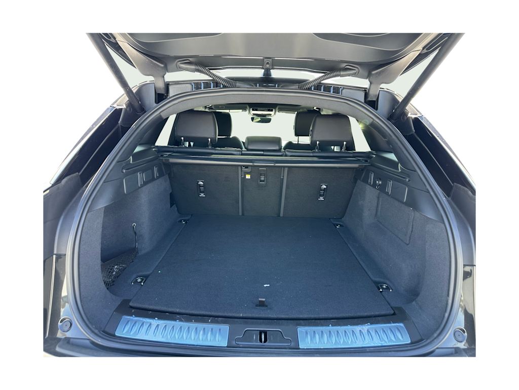 Thumbnail: 2026 Land Rover Range Rover Velar - 9