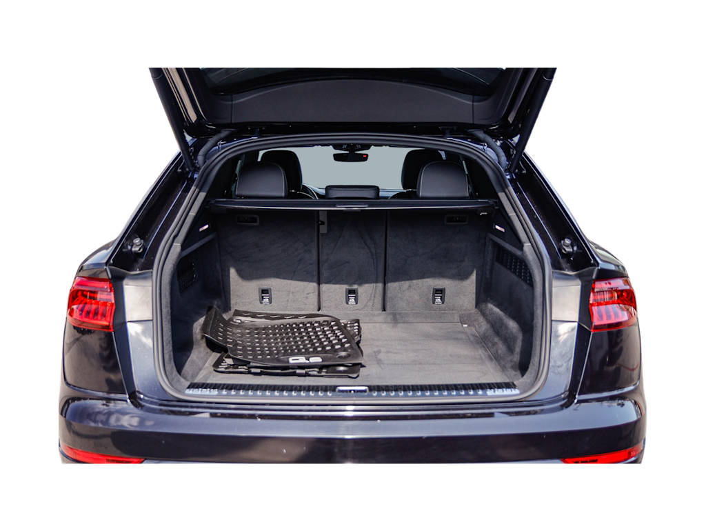 Thumbnail: 2021 Audi Q8 - 13