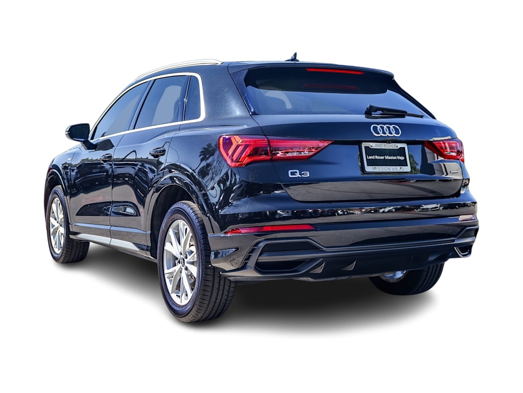 Thumbnail: 2022 Audi Q3 - 3