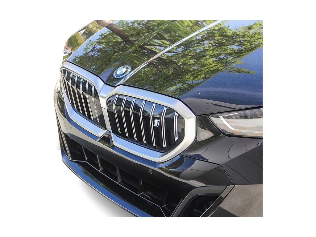 Thumbnail: 2025 BMW i5 - 18