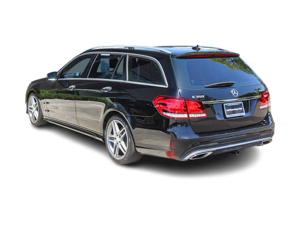 Thumbnail: 2015 Mercedes-Benz E-Class - 3
