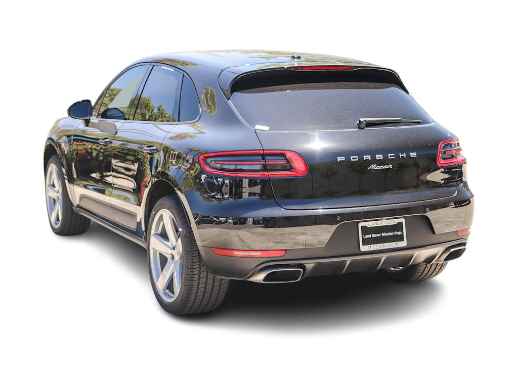 Thumbnail: 2018 Porsche Macan - 3