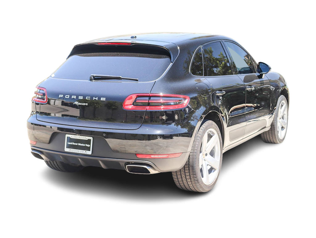 Thumbnail: 2018 Porsche Macan - 18