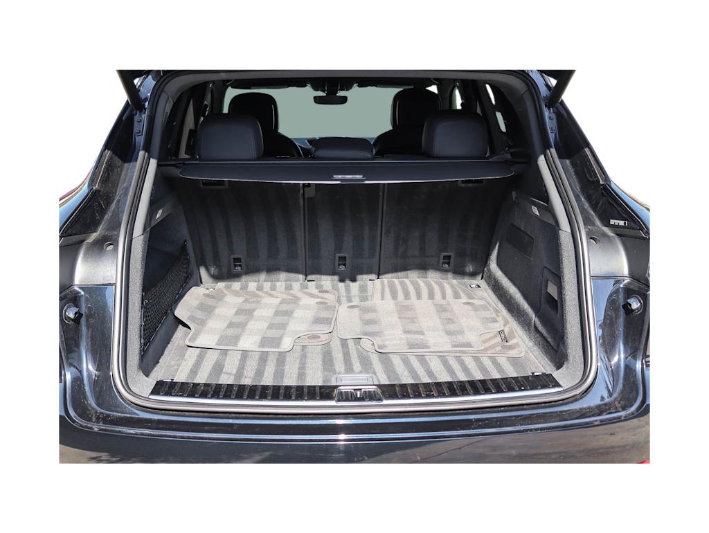 Thumbnail: 2023 Porsche Cayenne - 17