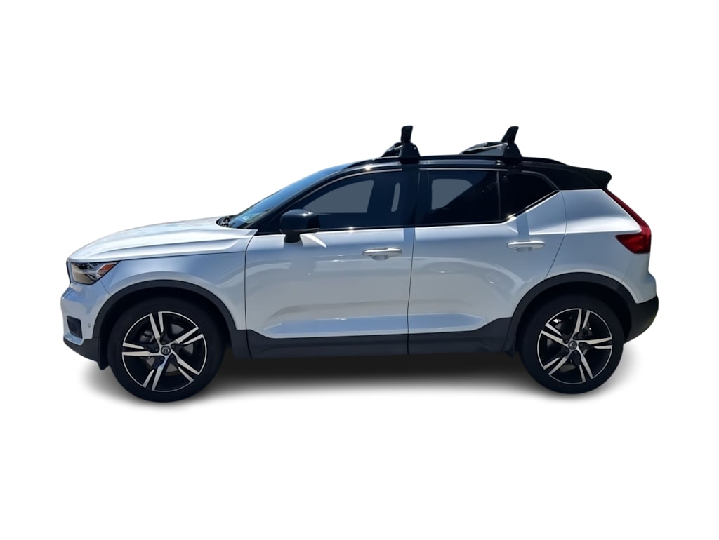 Thumbnail: 2019 Volvo XC40 - 3
