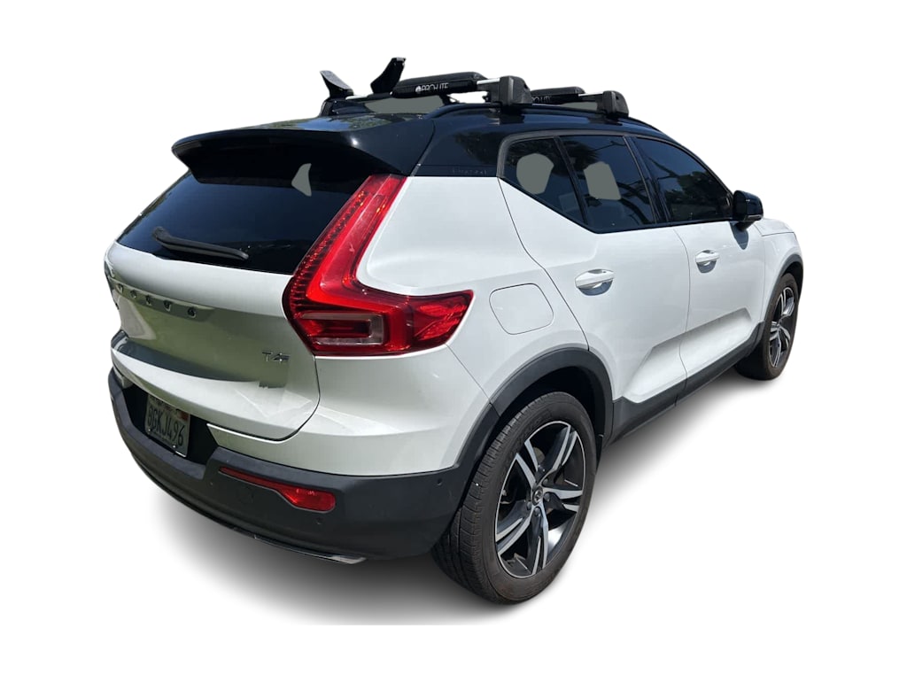 Thumbnail: 2019 Volvo XC40 - 17