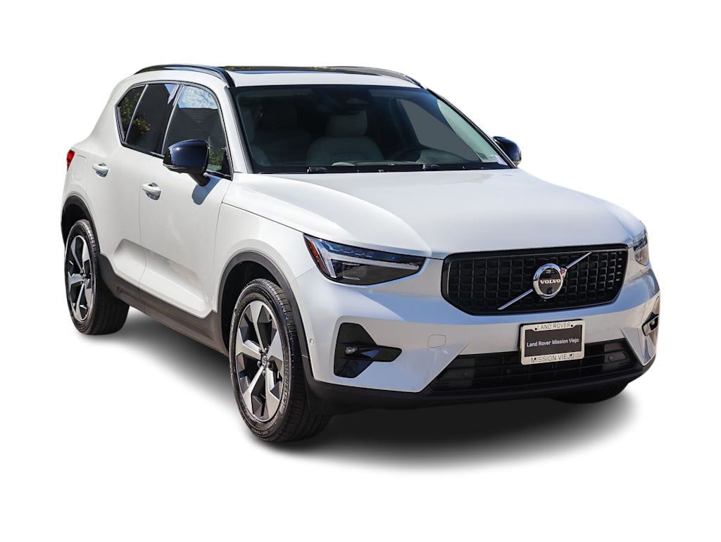 Thumbnail: 2026 Volvo XC40 - 16
