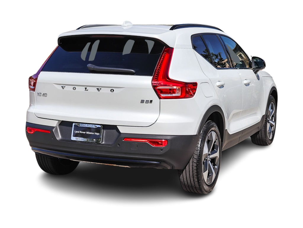 Thumbnail: 2026 Volvo XC40 - 17
