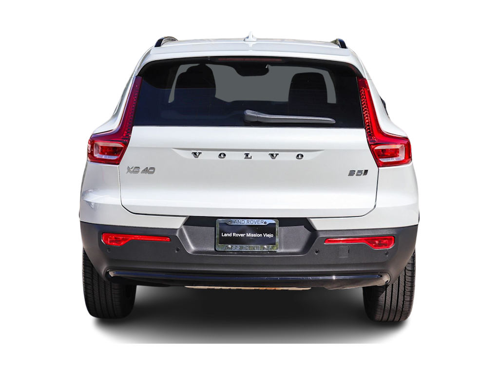 Thumbnail: 2026 Volvo XC40 - 4