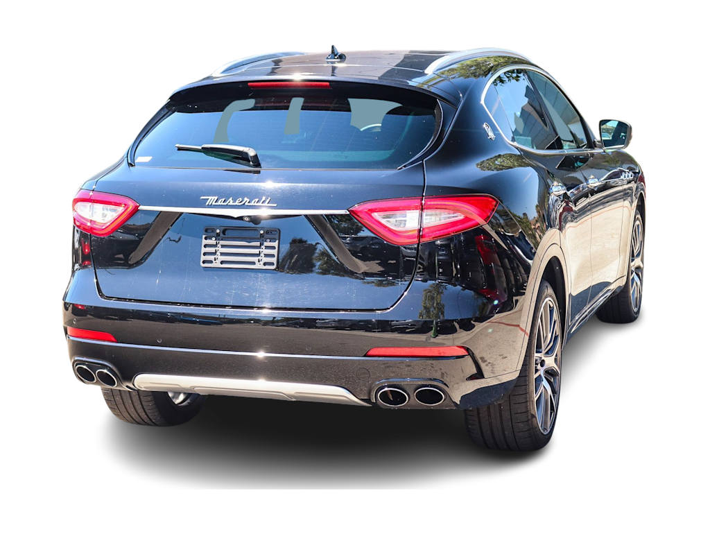 Thumbnail: 2017 Maserati Levante - 18