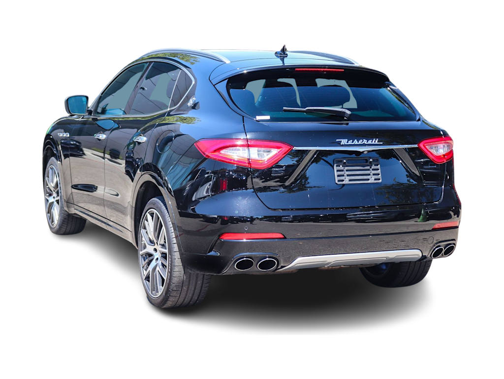 Thumbnail: 2017 Maserati Levante - 3