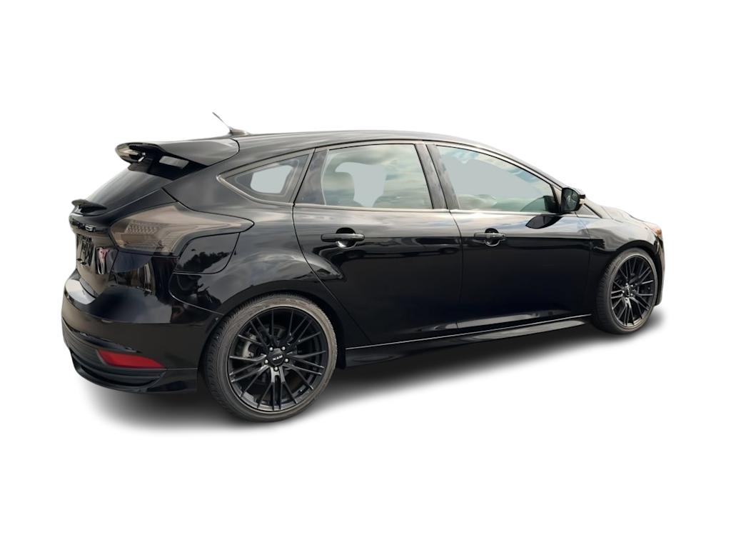 Thumbnail: 2018 Ford Focus - 22