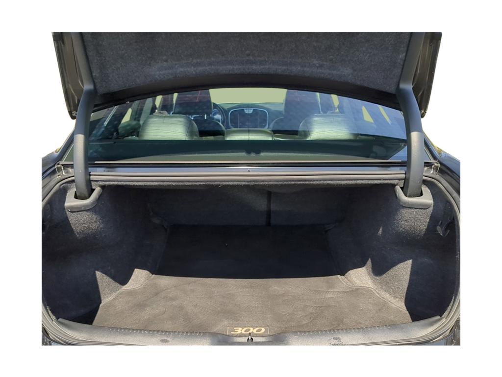 2014 Chrysler 300 C 16
