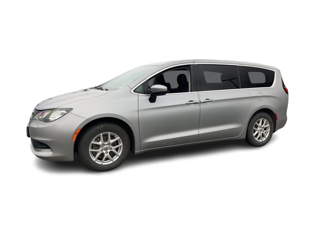 Thumbnail: 2021 Chrysler Voyager - 3