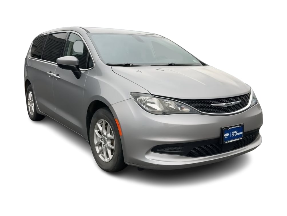 Thumbnail: 2021 Chrysler Voyager - 19