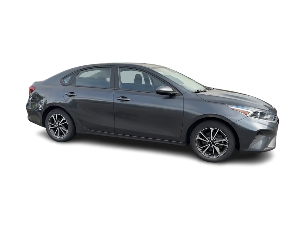 Thumbnail: 2023 Kia Forte - 23