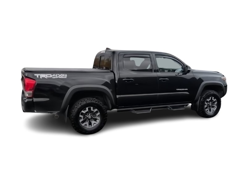 Thumbnail: 2017 Toyota Tacoma - 22