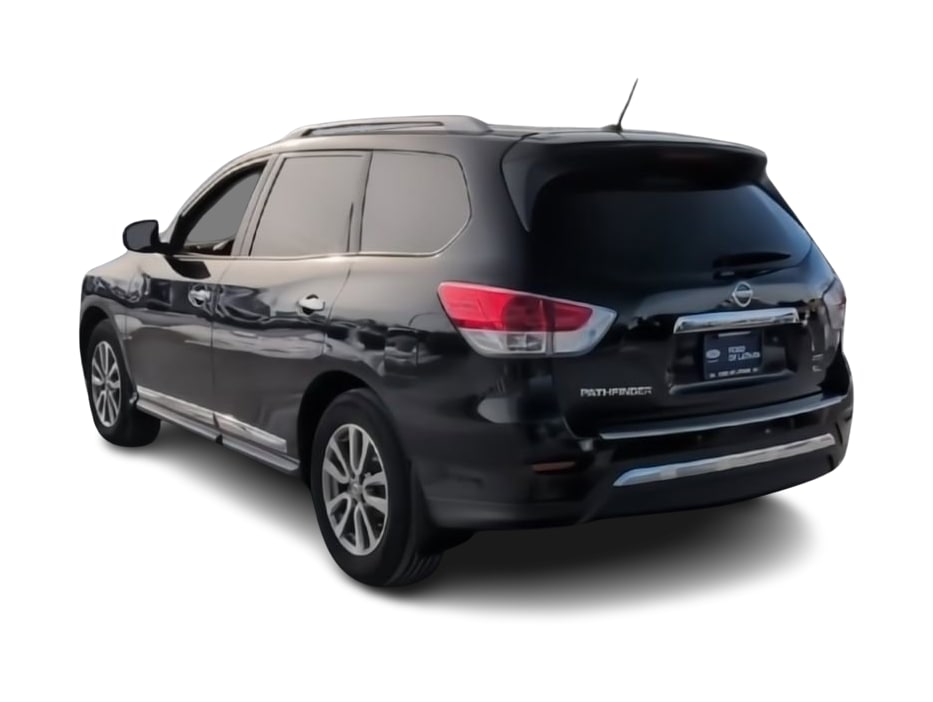 Thumbnail: 2016 Nissan Pathfinder - 4