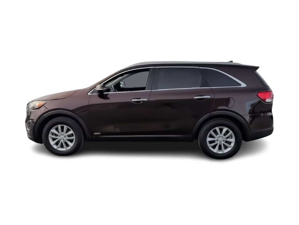 Thumbnail: 2016 Kia Sorento - 3