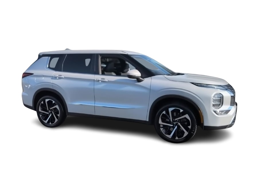 Thumbnail: 2023 Mitsubishi Outlander - 20