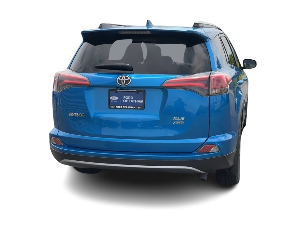 Thumbnail: 2017 Toyota RAV4 - 22