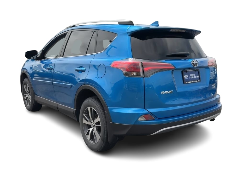 Thumbnail: 2017 Toyota RAV4 - 4