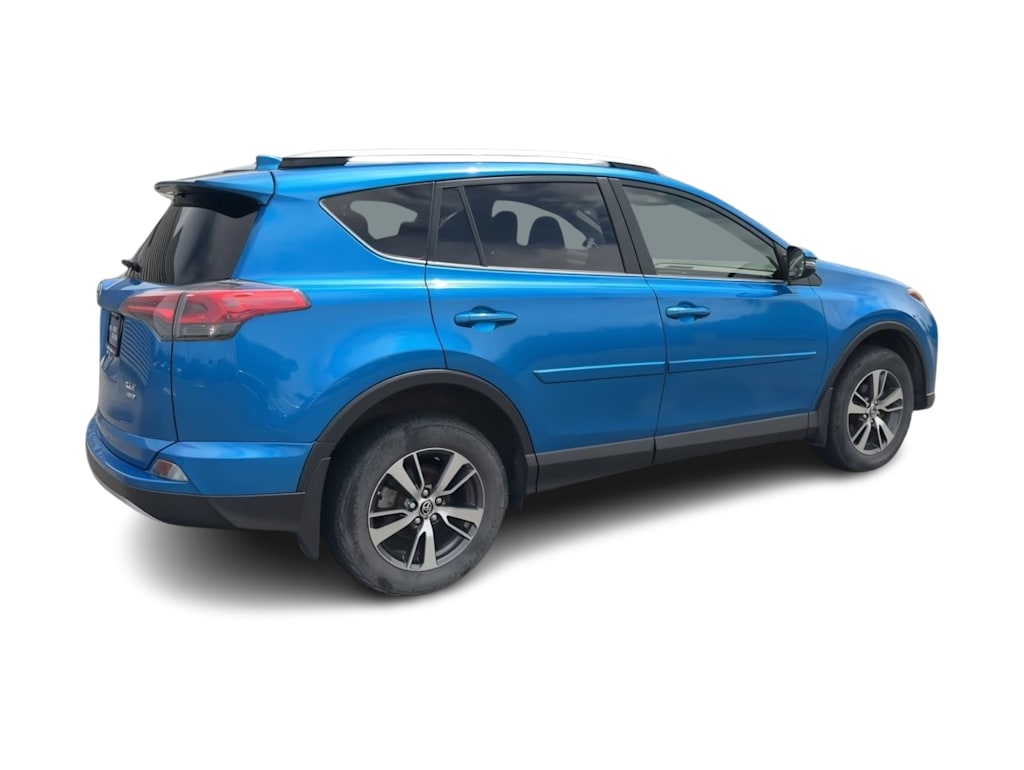 Thumbnail: 2017 Toyota RAV4 - 23