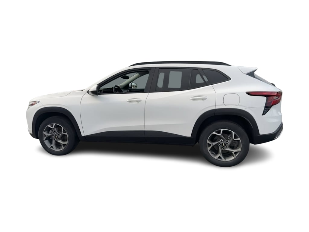 Thumbnail: 2024 Chevrolet Trax - 21
