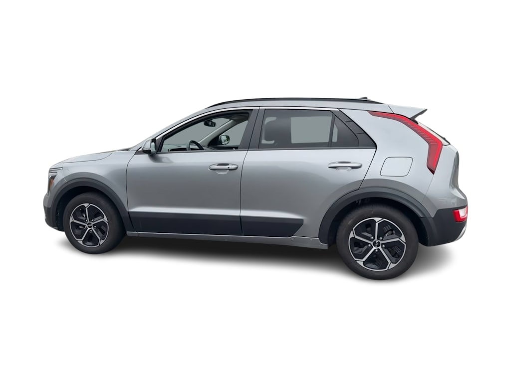 Thumbnail: 2023 Kia Niro - 22
