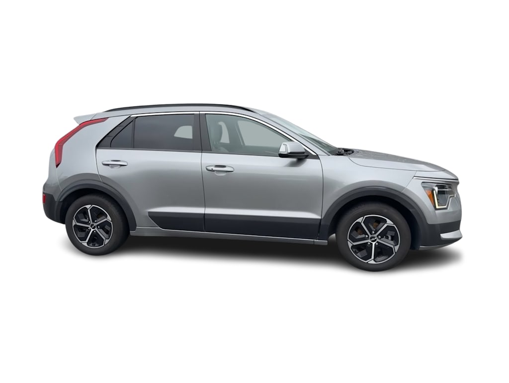 Thumbnail: 2023 Kia Niro - 24