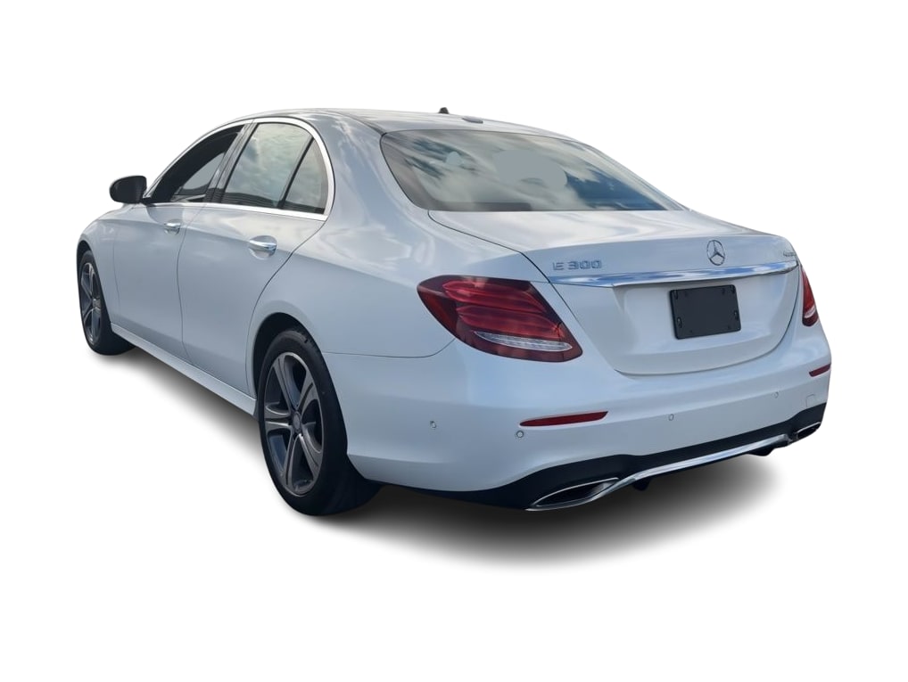 Thumbnail: 2017 Mercedes-Benz E-Class - 4