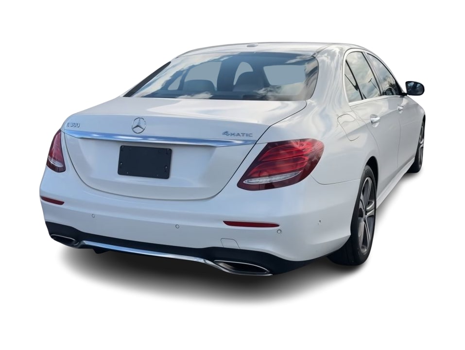 Thumbnail: 2017 Mercedes-Benz E-Class - 19